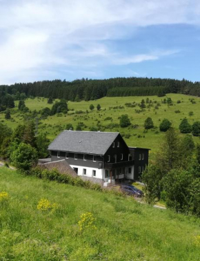 Familie Pension Obere Juchhe, vakantiewoning en kamers in Gräfenthal, Saalfeld-Rudolstadt